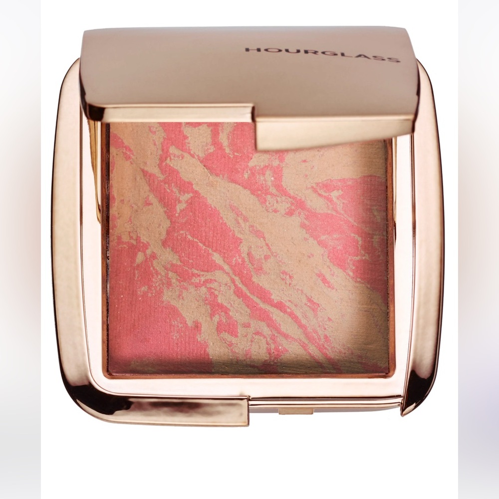 Hourglass 
Ambient Lighting Blush Collection